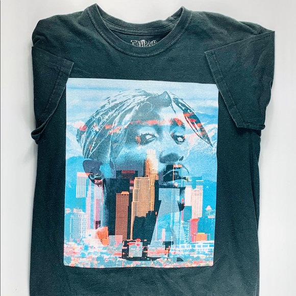 Other - Vintage Tupac t shirt 🔥
